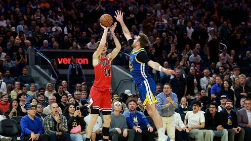 NBA直播间视频播放封面